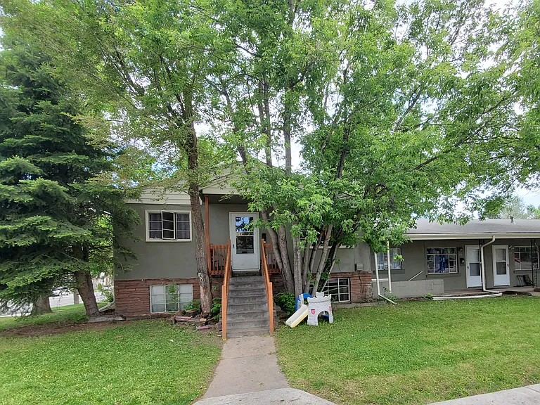 117 E Plum St — Photo 18
