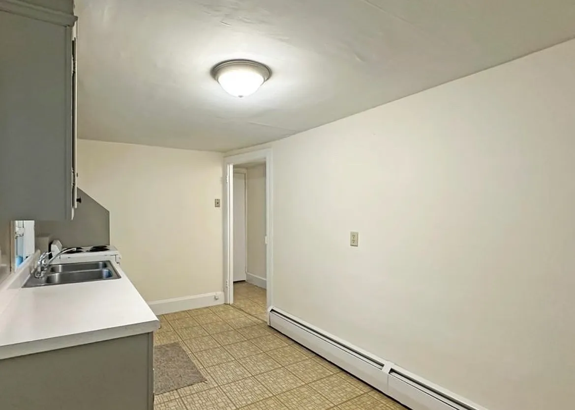 1 bed, 690 sqft, $1,275 — Photo 2