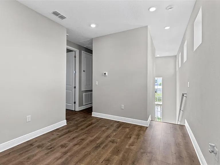 10205 Pearson Ave — Photo 12