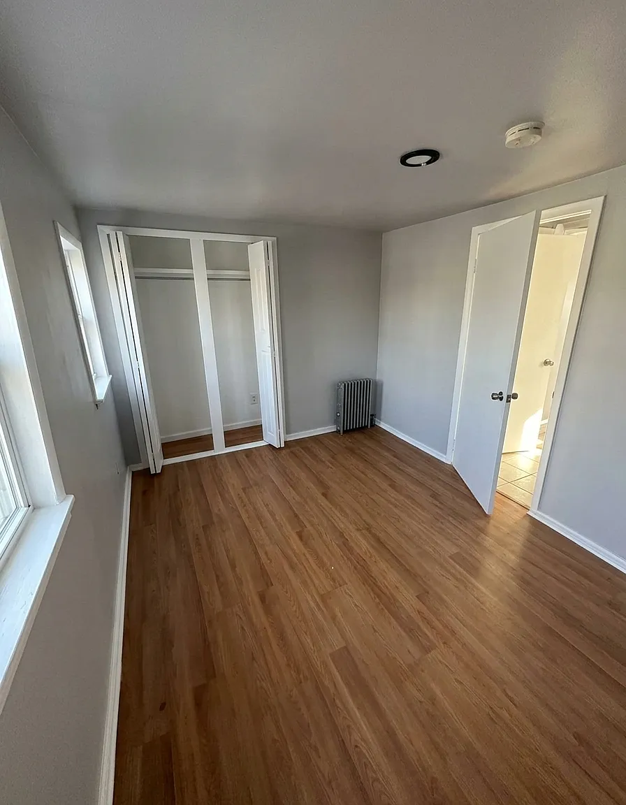 3 bed, 1200 sqft, $3,000 — Photo 4