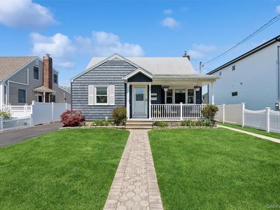 122 McKinley Avenue, Bellmore, NY, 11710