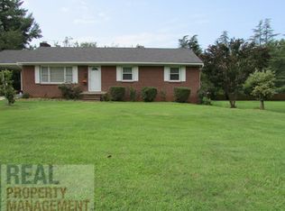 2648 Fairlawn Dr, Winston Salem, NC 27106