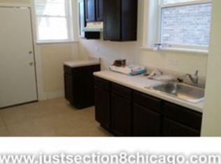 9000 S Escanaba Ave #G, Chicago, IL 60617