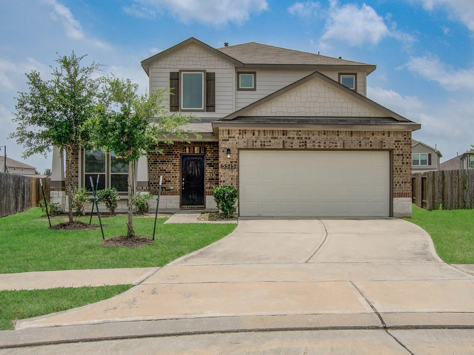 4 bed, 2.5 bath, 2173 sqft, $2,300 — Photo 2