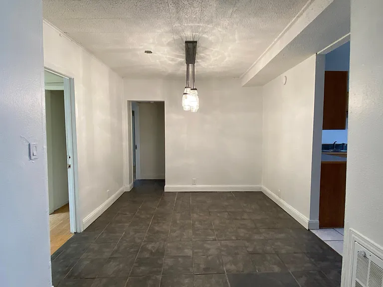 2310 E Madison St — Photo 5