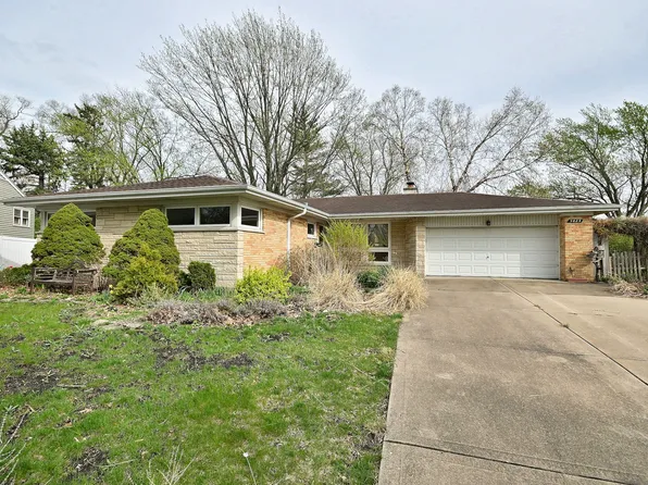 5425 Howard Ave, Western Springs, IL 60558