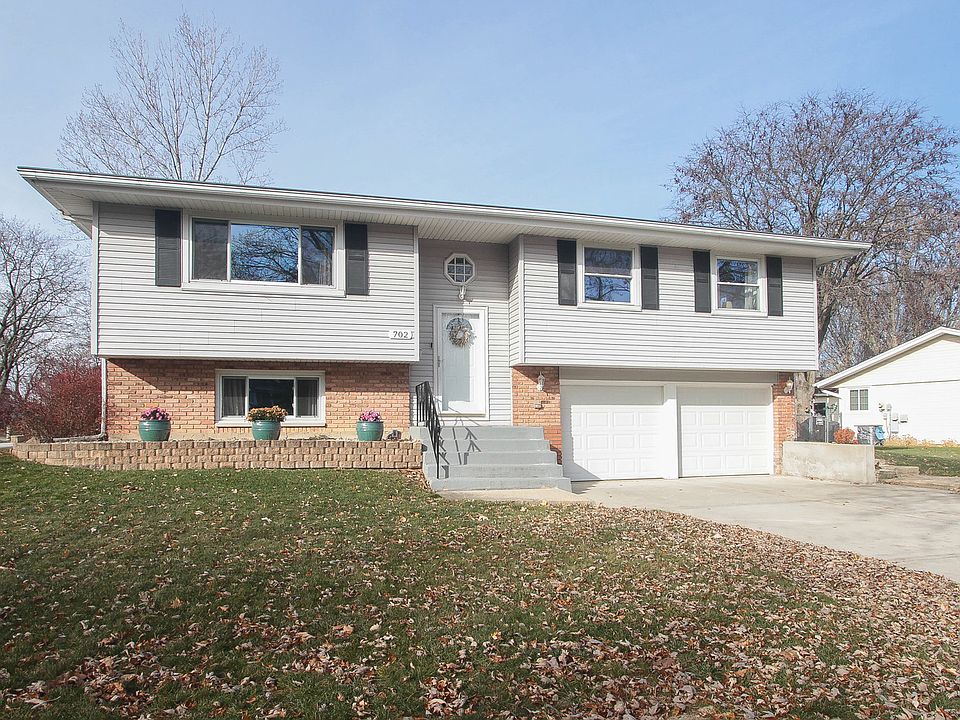 1st image of 702 Dartmouth Ln