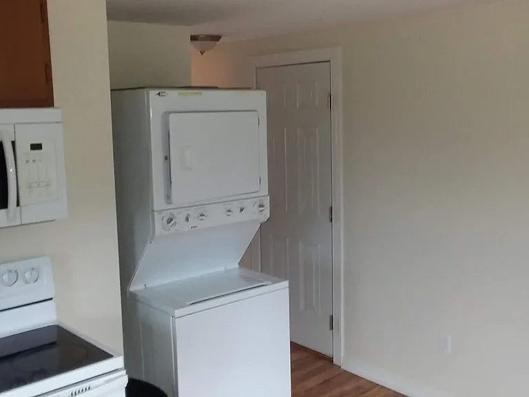 25 Lincoln St #5 — Photo 4