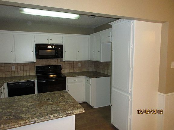 4th image of 109 Hillcrest Dr