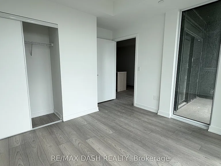 1007 The Queensway #1707 — Photo 13