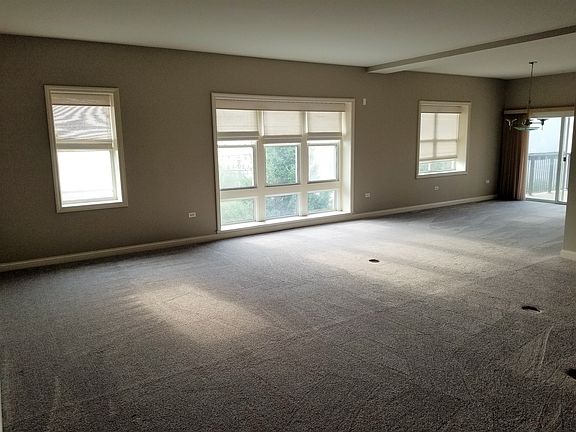 4th image of 310 E Church St Unit 305