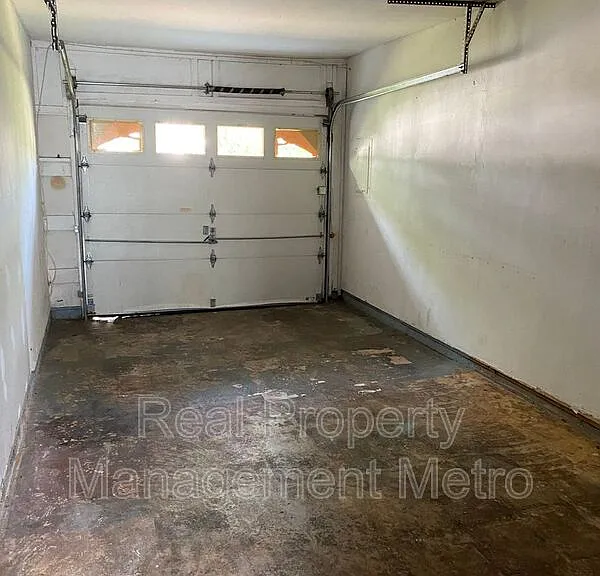 1902 Stonehearth Ct — Photo 14
