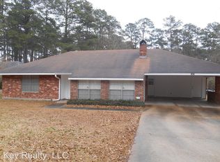 474 Edgewood Dr, Pineville, LA 71360