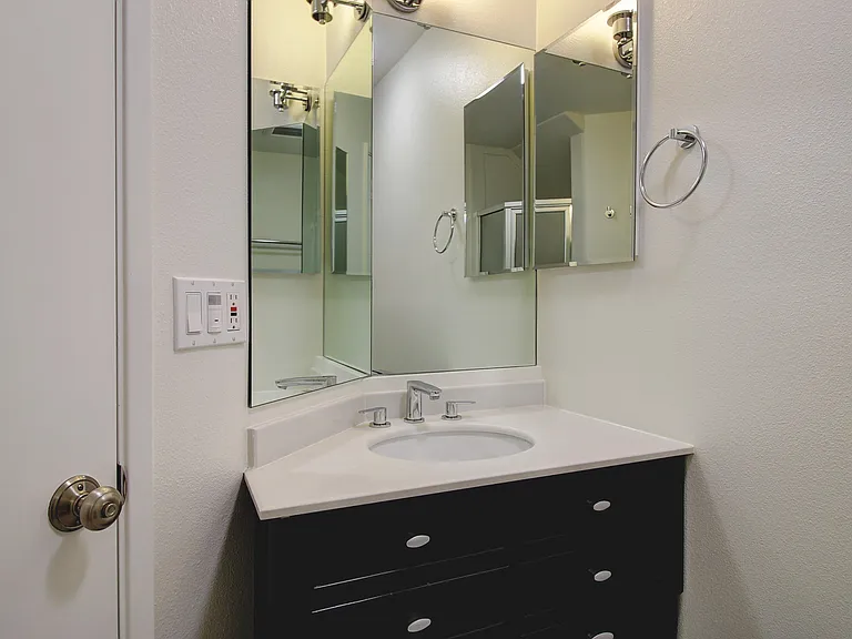 1624 Bath St #B — Photo 10