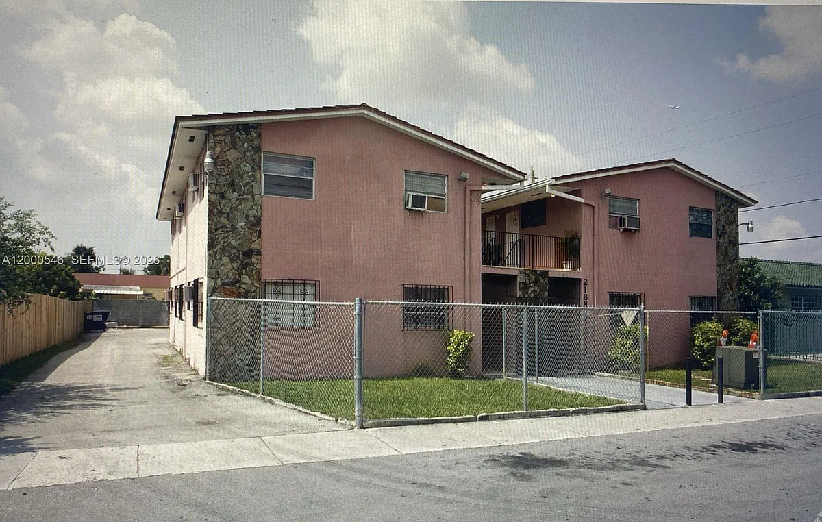 Building Photo - 2168 NW 34th St #2