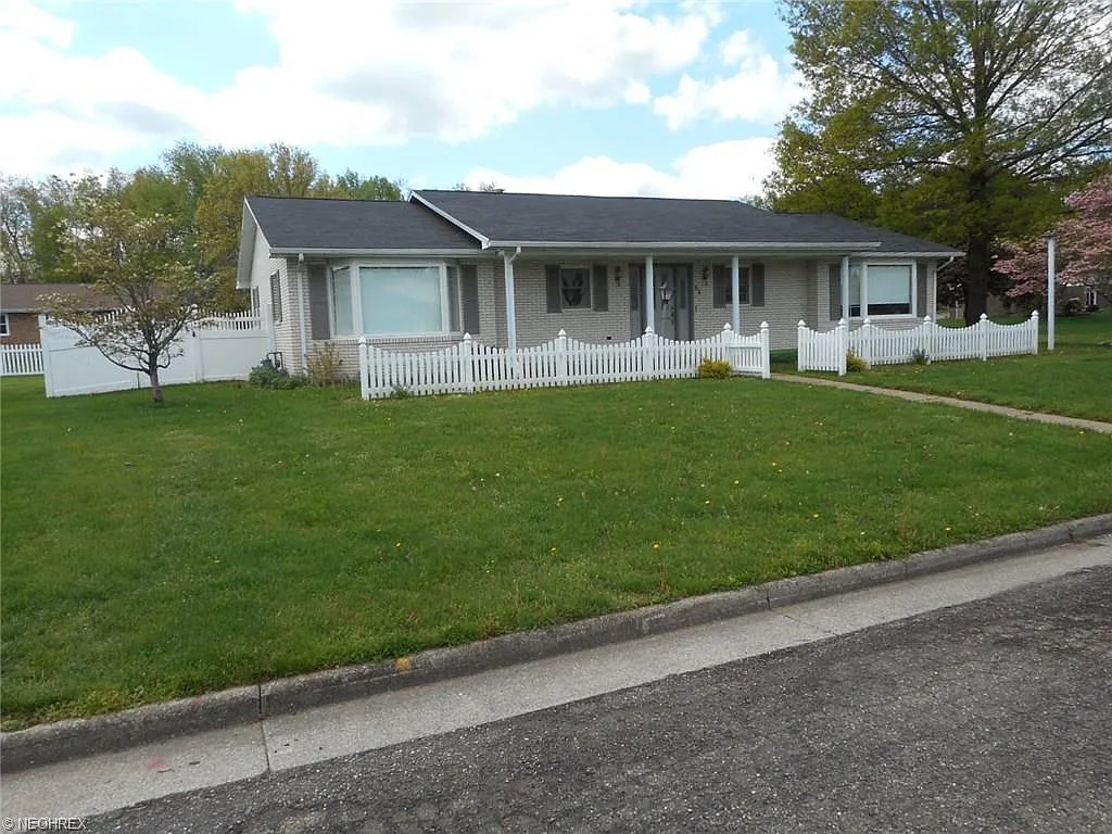 64 Haswell Cir NW photo 1