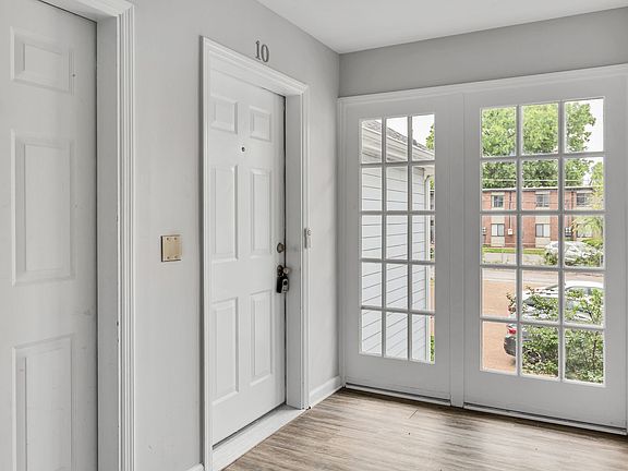 3rd image of 2135 Acklen Ave APT 10