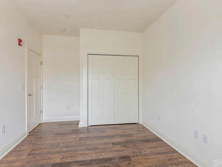 361 Main St #202 — Photo 12
