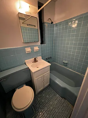 Rented by Salon Realty Corp | media 12