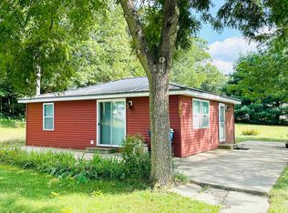 9735 E 600th Rd N, Grovertown, IN 46531