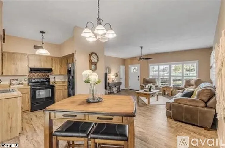 110 Euna Ln — Photo 3