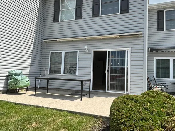 7455 Snug Harbor Dr, Russells Point, OH 43348