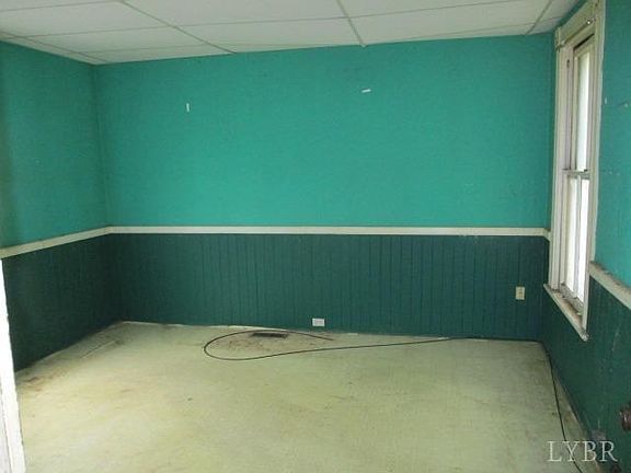 4th image of 1211 Garfield Ave