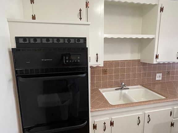 2nd image of 517 N 21st St APT D