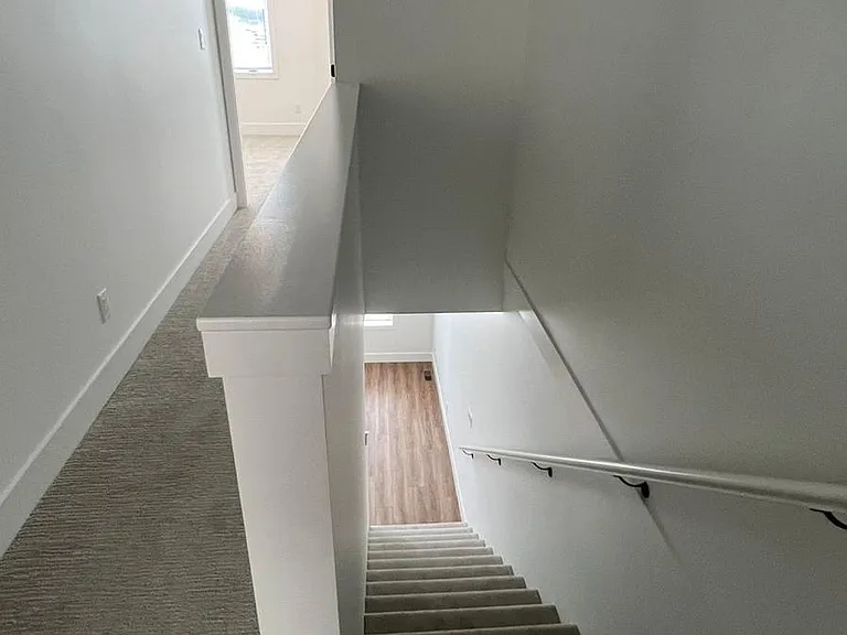 255 Caspian Dr — Photo 7
