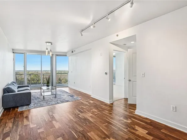 3338 Peachtree Rd NE APT 1403, Atlanta, GA 30326