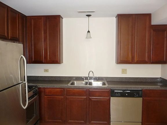 4th image of 2254 Abbeywood Dr APT D