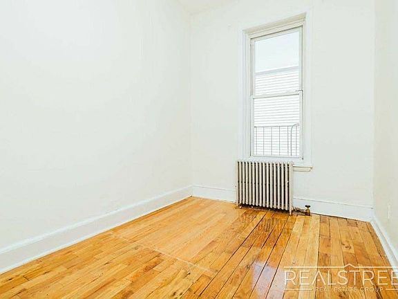 3rd image of 441 Wilson Ave #2