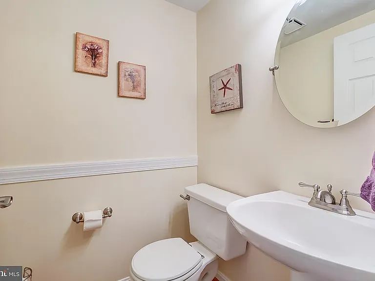 11707 Tumbrel Ct — Photo 18