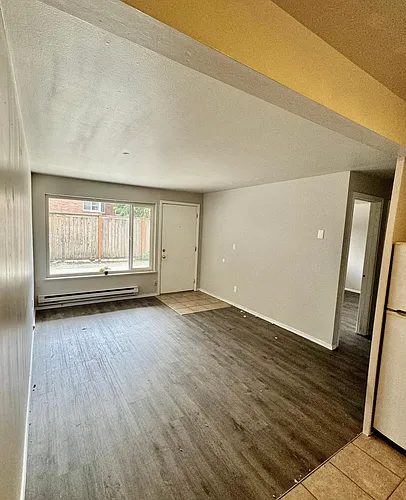 1215 Queen Anne Ave N Photo 1