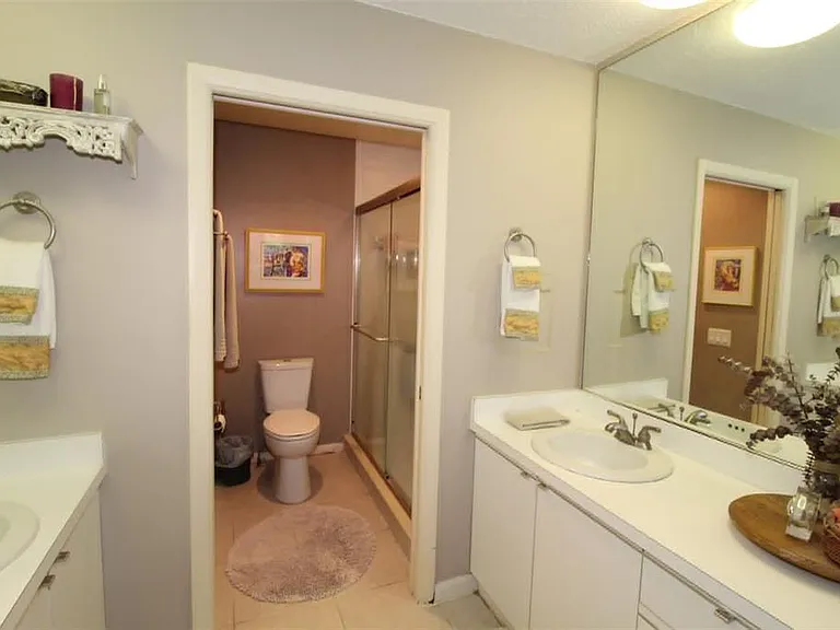 4532 Ascot Cir N — Photo 24