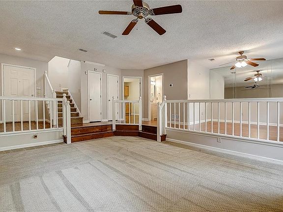 5th image of 809 Heritage Dr SW
