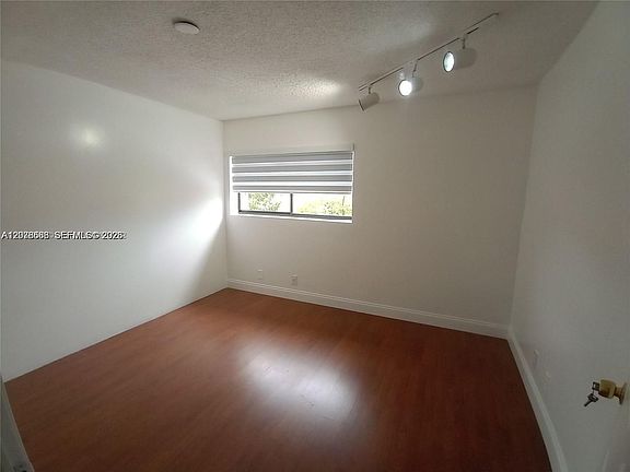5th image of 6533 NW 170th Ln #6533