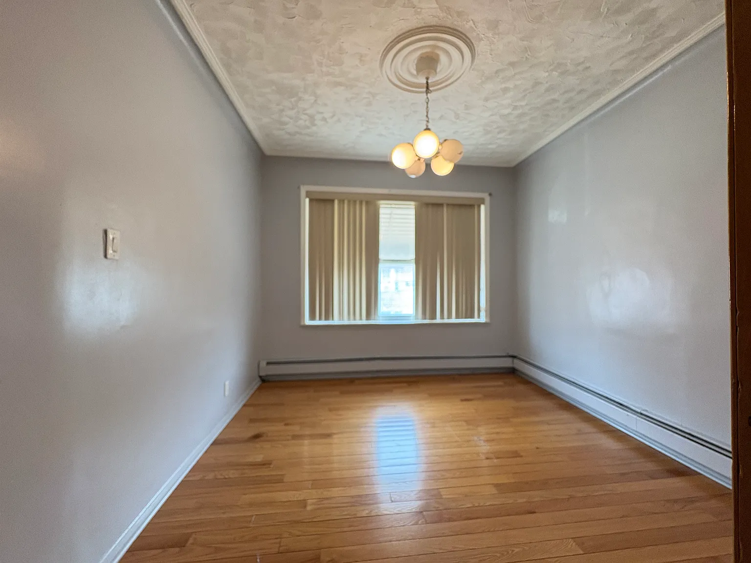 2 bed, 800 sqft, $2,200 — Photo 4