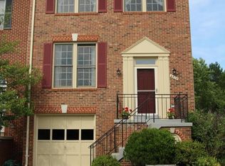 4019 Dogberry Ln, Fairfax, VA 22033