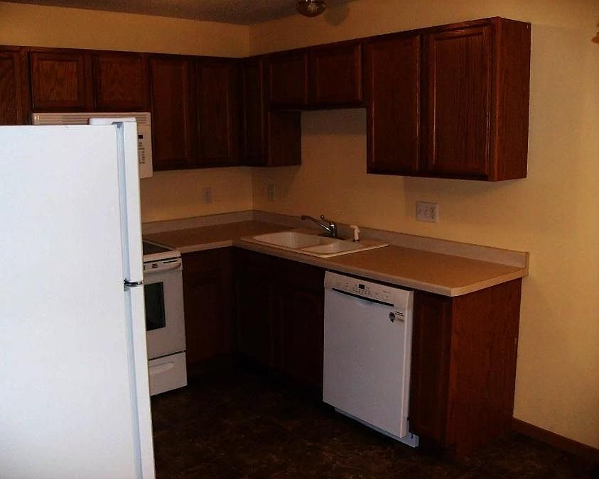 2nd image of 1551 Willis Ave APT 2B