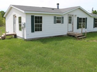 792 Tompkins Dr, Allegan, MI 49010