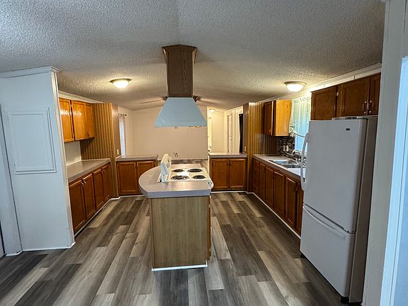 3rd image of 6541 Jenny Ct