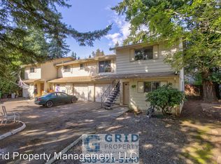 17847 NE Couch St, Portland, OR 97230