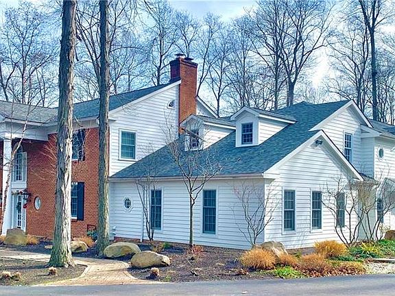 3rd image of 1059 Hillcreek Ln