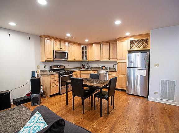 5th image of 1311 W Schubert Ave #1R