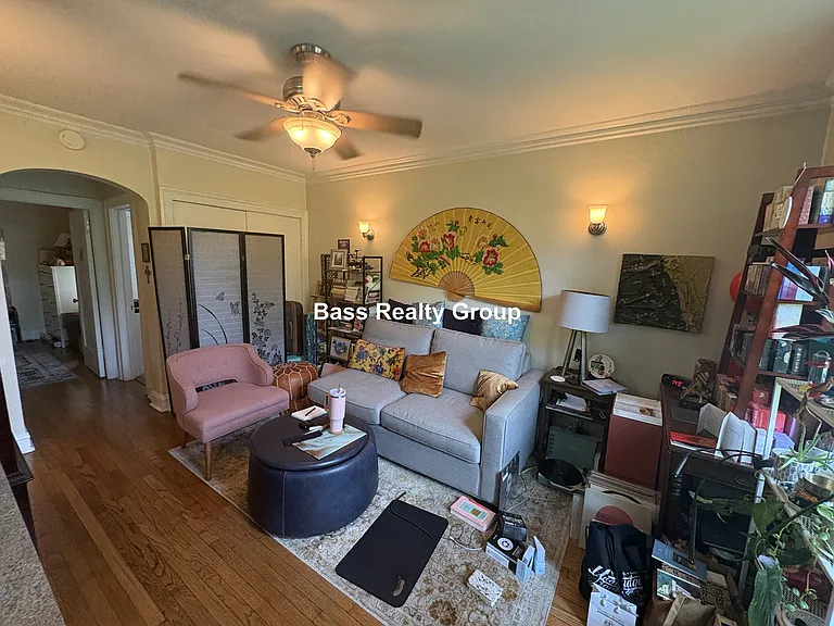 1331 W Greenleaf Ave #202 — Photo 4