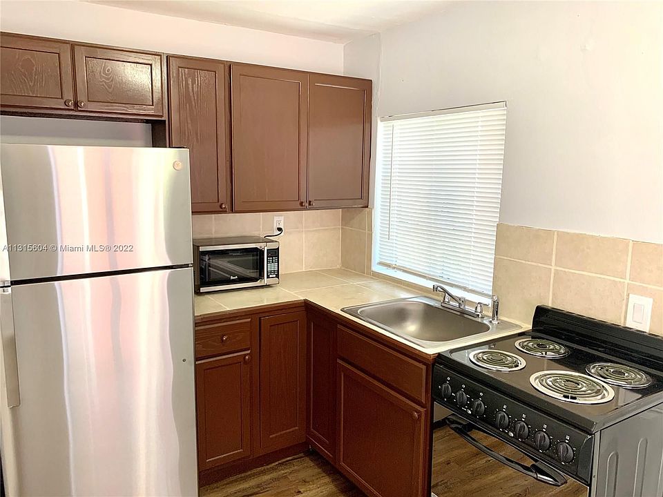 1st image of 2320 Madison St #4