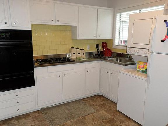 3rd image of 11 N Laburnum Ave