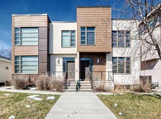 2412 S 28th Ave SW, Calgary, AB T2T 1K9