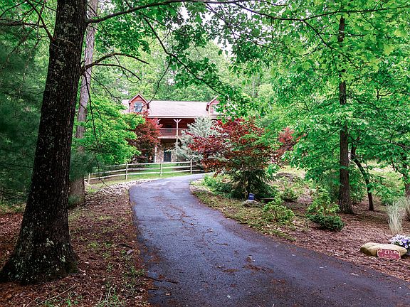 2nd image of 273 Caddis Ln